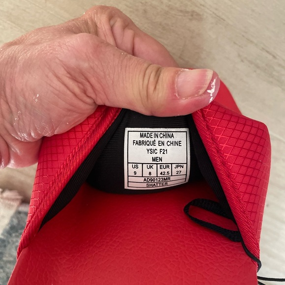 🔴Mens size 9 slip one sandals AND 1 Shatter - Picture 4 of 7